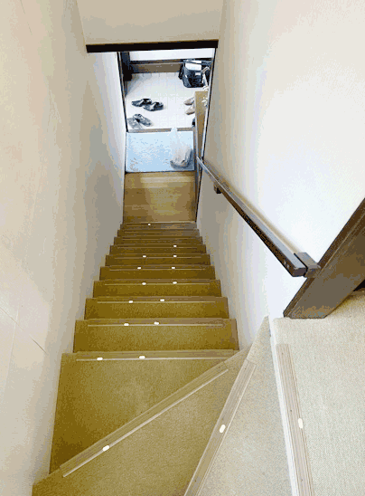 設置前　階段の様子（上階視点）