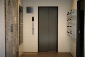 マンション　エレベーター