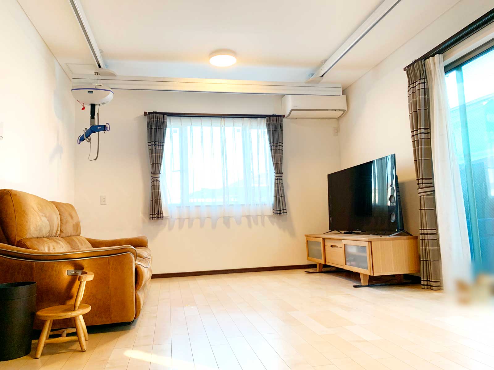 天井走行リフトとリビング