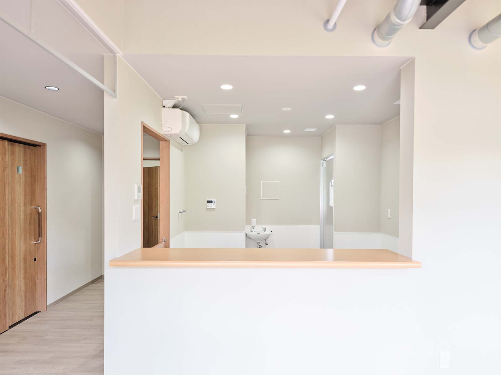 人と人をつなぐ「交流カウンター」が生み出す温かな時間