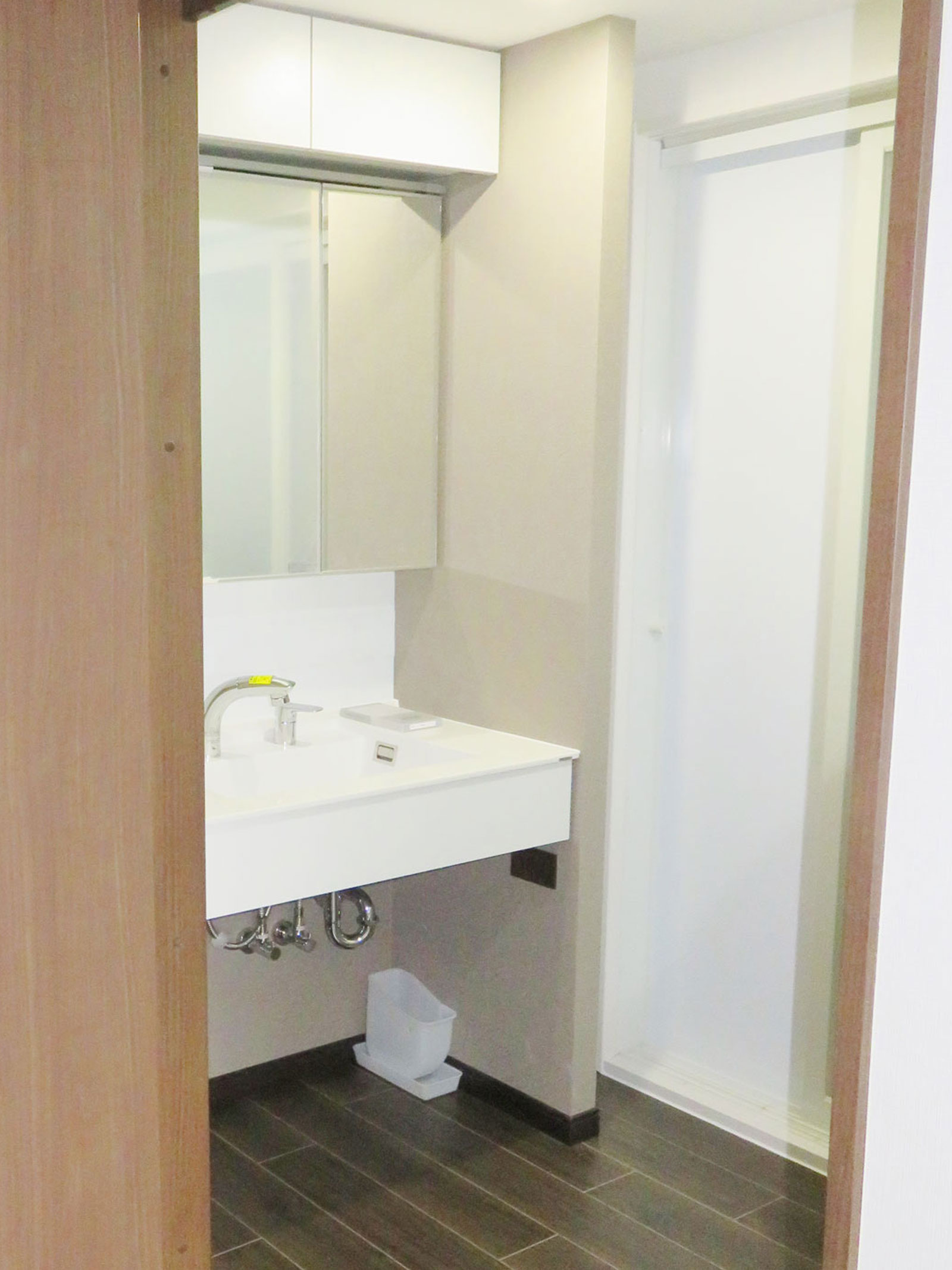 施工後:車いす用洗面台