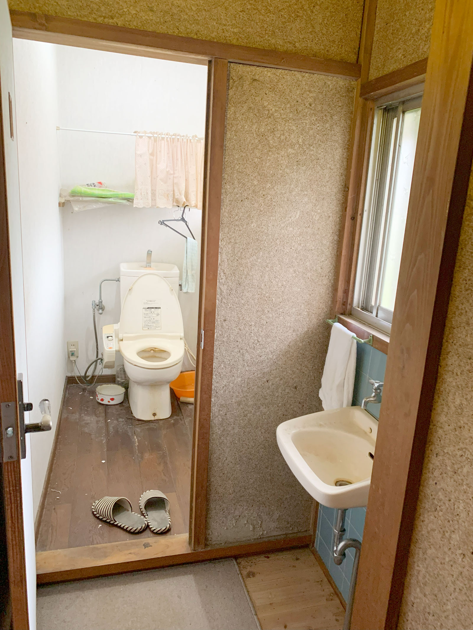 施工前 トイレ全体