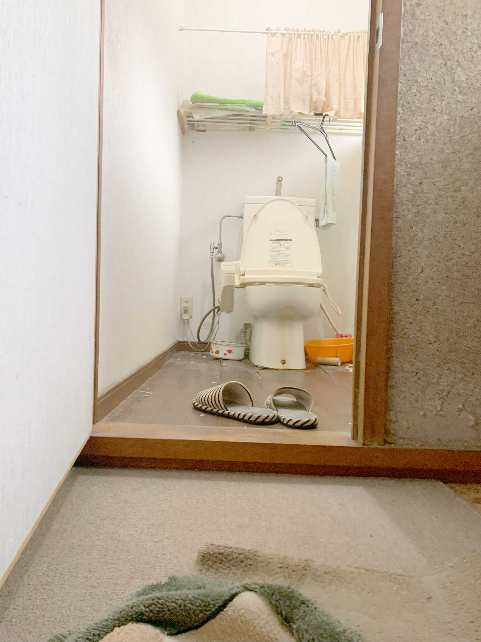 施工前 トイレ段差