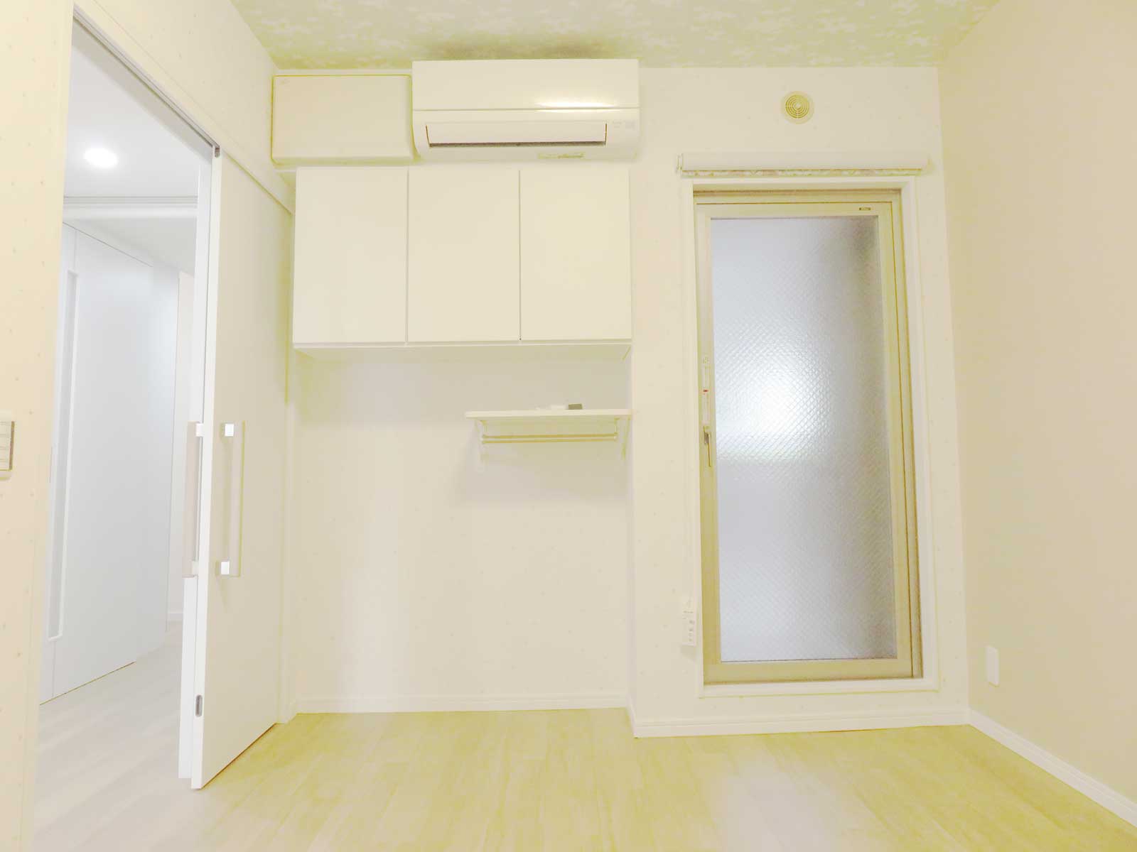 子ども部屋　収納