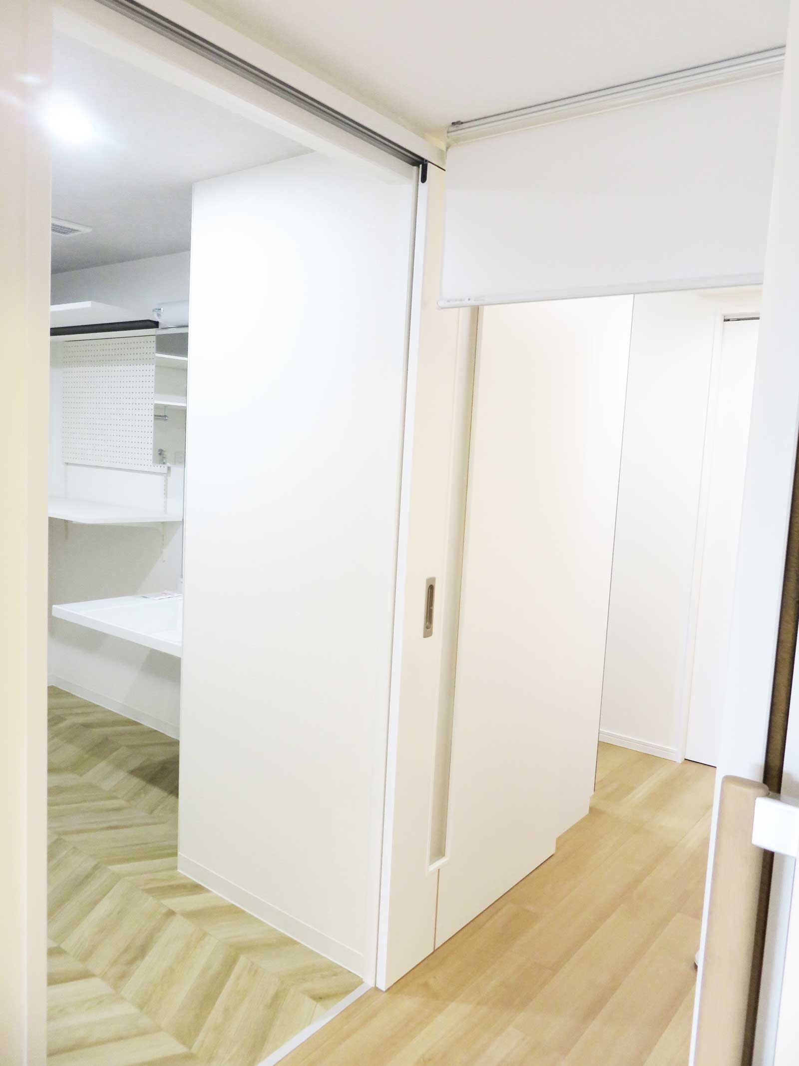 ロールスクリーン